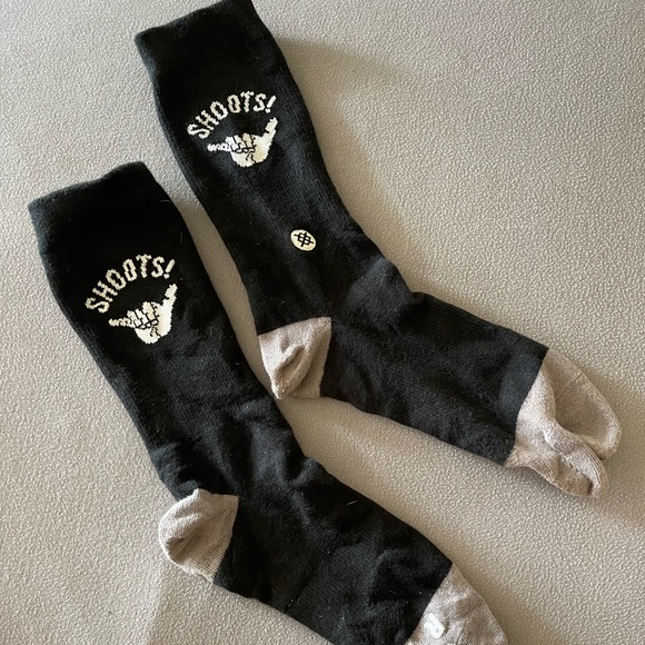 Rare stance socks from Hawaii. Shoots! - Picture 1 of 2